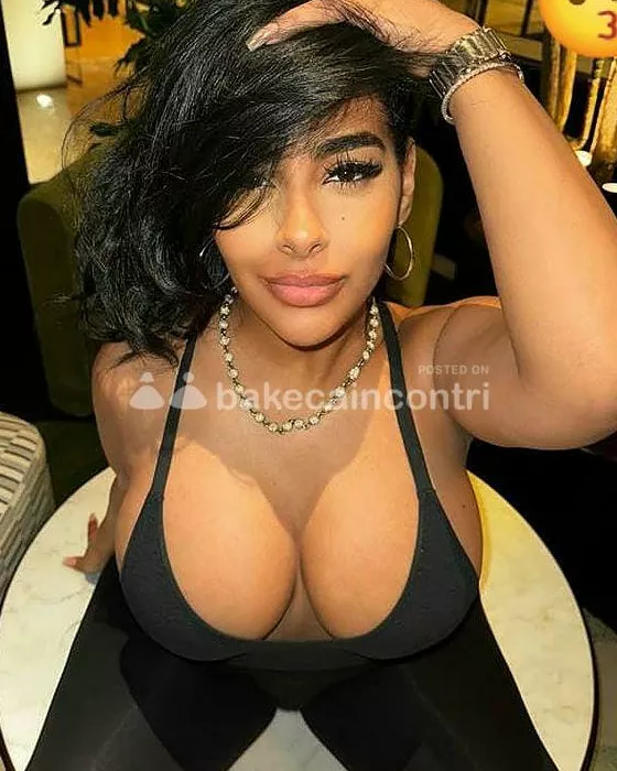 escort.it - Bellissima Mora Massaggiatrice rilassanti e piacevoli massaggi erotici sensativos con il miglior stile di una lussuria