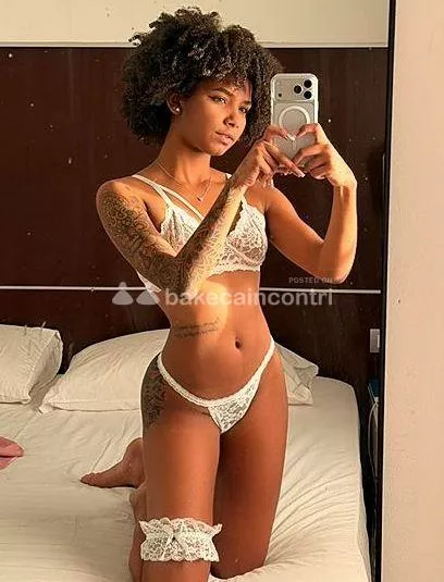 Donna a Cosenza - Foto 1 - escort a centro