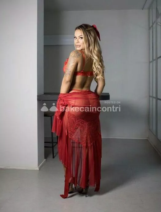 escort.it - Martina franca....  Prima volta ...Ayrla Affascinante, sofisticata e con un fascino naturale irresistibile. Bionda dallo sguardo sorprendente e dal so