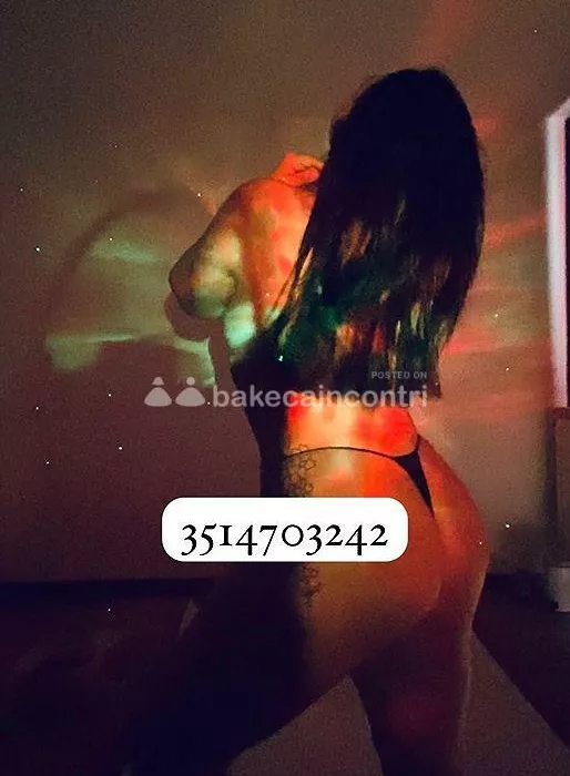 escort.it - Mayte, Un'Esplosione di Benessere in Punta di Dita