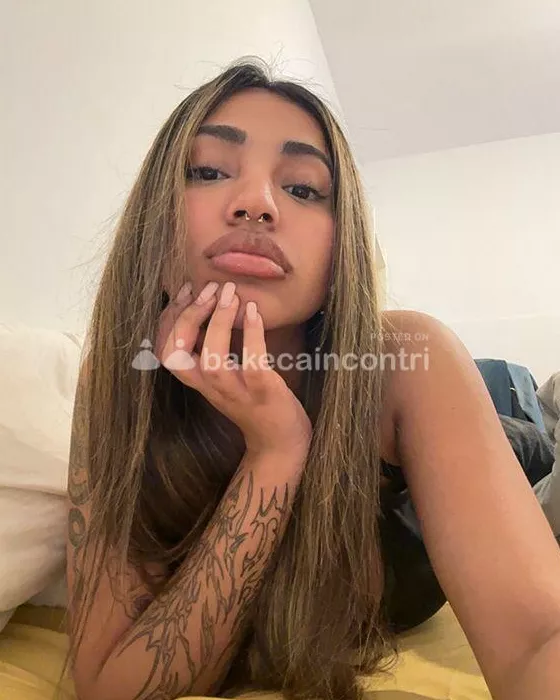 escort.it - una ragazza bellissima, carina, molto attraente, molto curata.