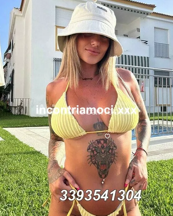 Donna a Pesaro Urbino - Escort a urbino, urbino / fano viale piceno,  marche
