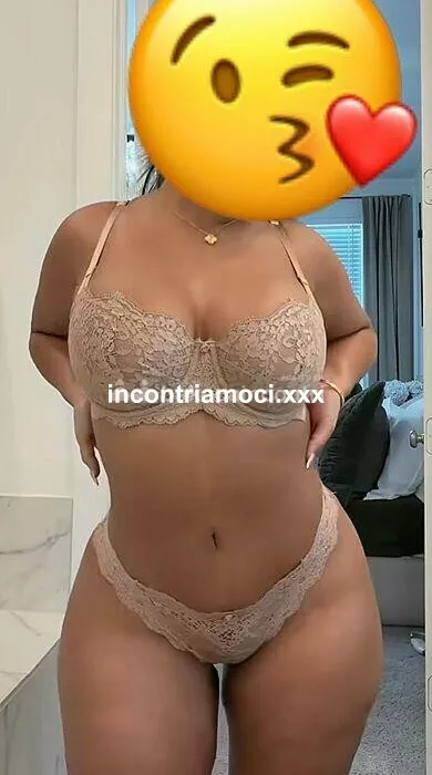 escort.it - BELLA GNOCCA SEXY PER POMPINI E RAPPORTI IN CARSEX  MMMMMMMMMM