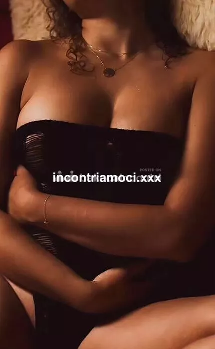 escort.it - 🌺 Esperienza Unica - Il Tocco che Risveglia i Sensi