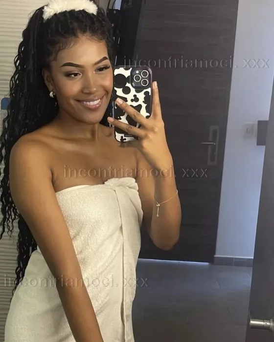 escort.it - FIGA PELOSA. 👅UDINE🥂🍾👅😈 , , PIOGGIA DORATA, DOLCE MORA AMBIENTE RISERVATO, PROVARE QUESTI INTENSI PIACERI. . . ADORO IL 69