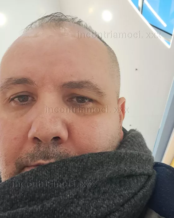 escort.it - Gigolò gratis x coppie ..divorziate e mamme che si vogliono divertire