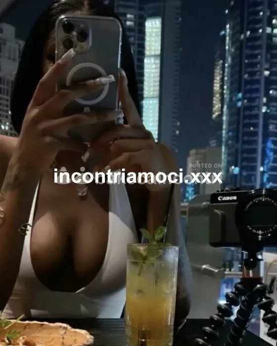 Donna a Belluno - Escort a veneto