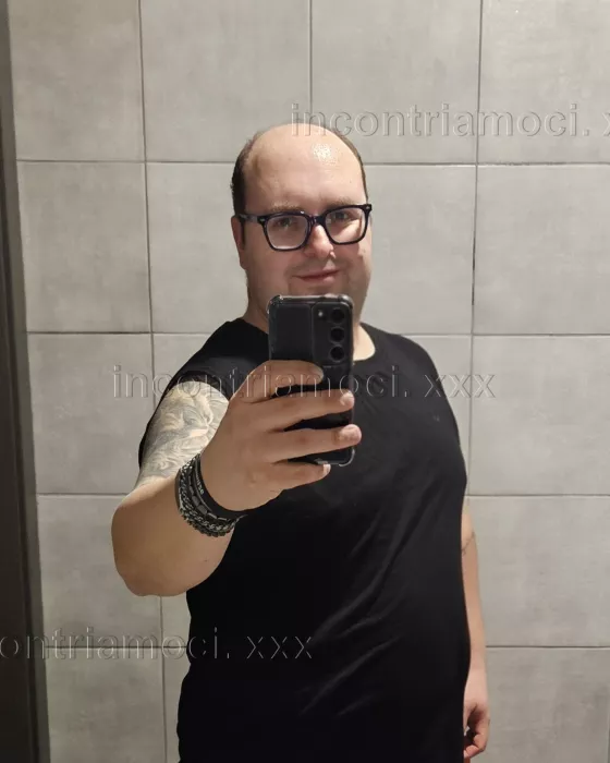 escort.it - NON SONO BELLO, NON SONO UN SUPER MACIO DOTATO MA SO FAR STAR BENE UNA DONNA