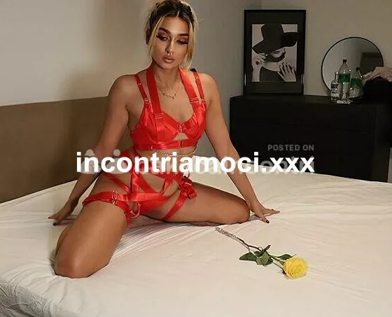 Donna a La Spezia - Foto 1 - escort a centro storico,  liguria