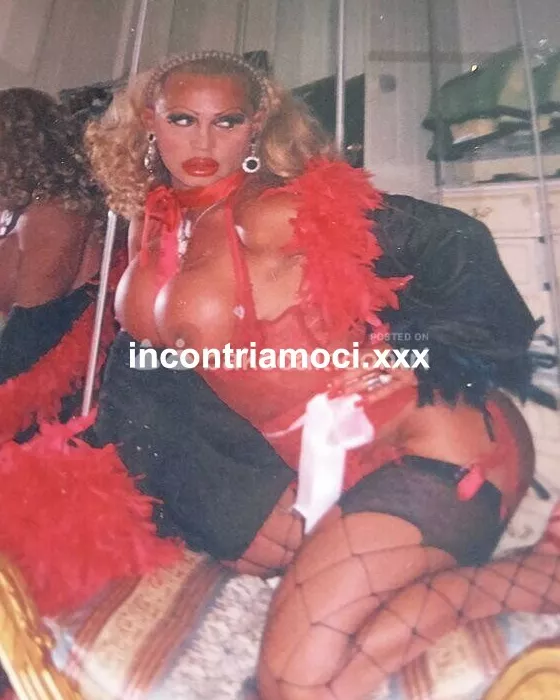 escort.it - Tettona pisellone trans Virna italiana