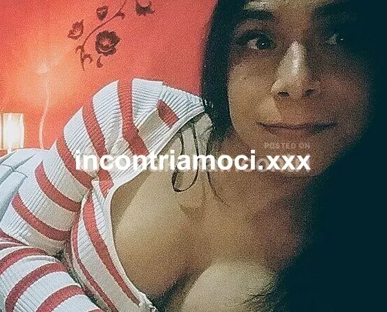 escort.it - (ultimi giorni) Sabrina Carvalho lá trás chi dispensa a presentazione...il nome e la garanzia