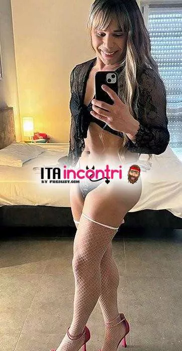 escort.it - Allana, la ragazza a cui piace scopare. Attiva e passiva.