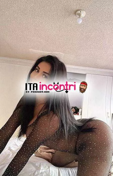 escort.it - Arrivata ora a Crotone valery TS SUPER MANGGIA CAZZI SUPER SUCHIATRICE INSAZIABILE AMO LA SBORRA DENZA