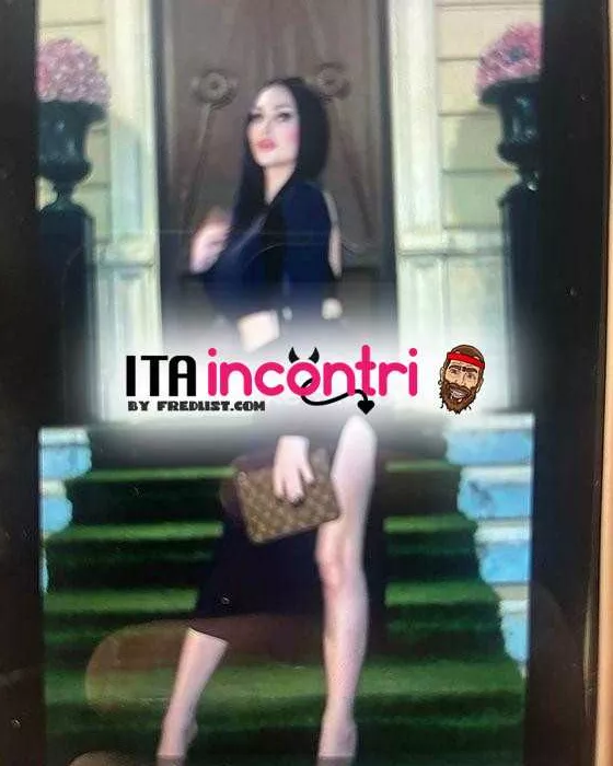 escort.it - Bellissima ragazza italiana mora capelli lunghi neri simpatica,e passionale ❤️‍🔥