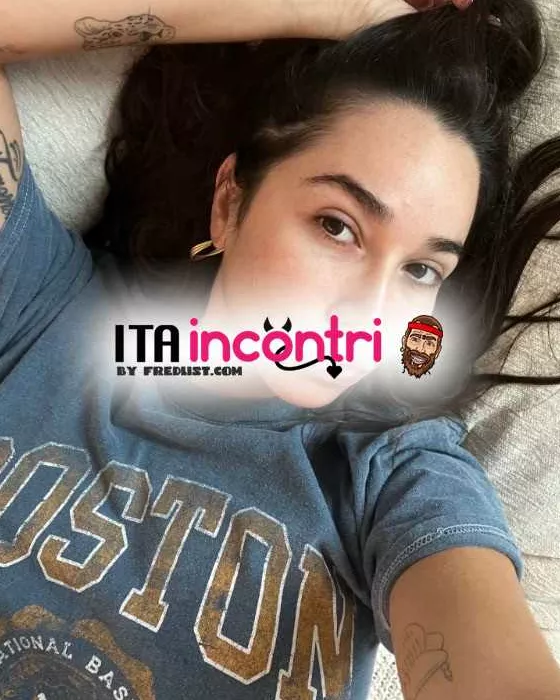 escort.it - Carmagnola. Sono a tua completa disposizione per soddisfare ogni tua esigenza sessuale.