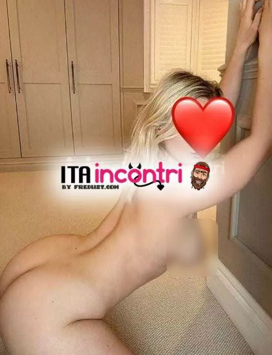 escort.it - Giulia trentottenne napoletana ( un sogno erotico ) raggiungo solo hotel.