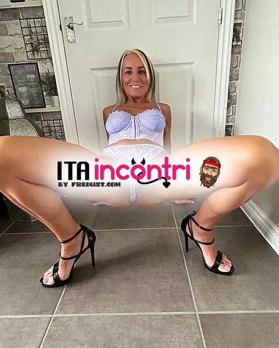 escort.it - Milf bagnata videochiamata