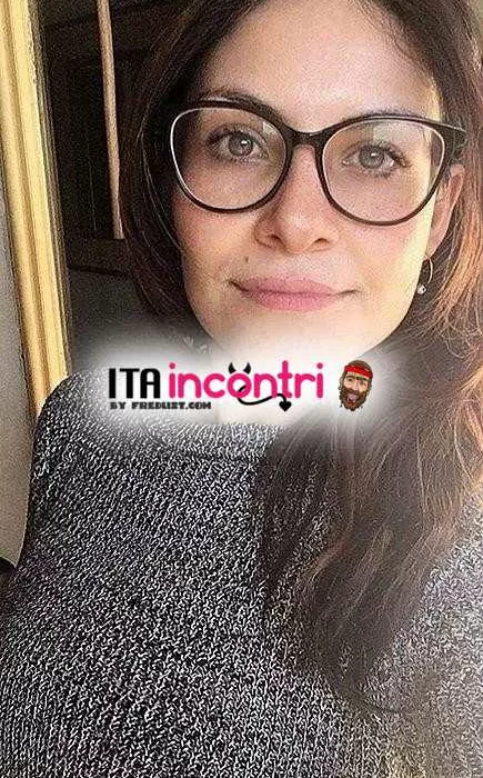 escort.it - Sono una donna italiana immediatamente disponibile a soddisfare tutti i tuoi desideri sessuali. Faccio videochiamate completamente nuda con masturbazi