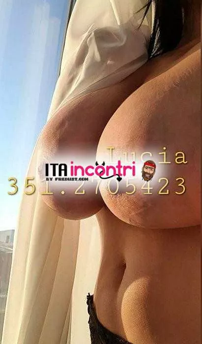 escort.it - Videochiamate Lucia italiana tettona (non incontro)