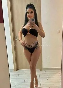 escort.it - A corigliano ragazza Completa Di Tutto Baci Alla Francese +pompino Libero+culo Finale Libero Dove Preferisci