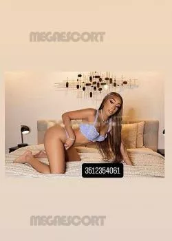 escort.it - Attivissima e Passiva Con Un Bel Giocatttolo per Prime Esperienze Veramente Piena Di Latte ... Speciale Terza Gamba sono Molto