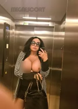 escort.it - **BOLOGNA ZONA CORTICELLA VIA SALICETO** TRANS TETTONA SOMELIER DI LATTE MASCHILE**BUKKAKE*CULONE CALDO ACCOGLIENTE