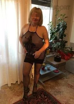 escort.it - Milf Tettona, 5 Di Seno Naturale,donna Matura.