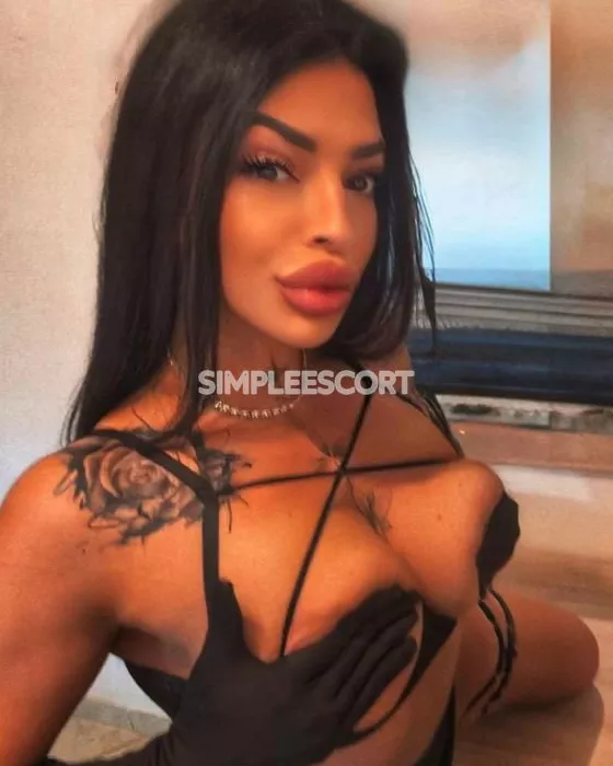 escort.it - Nuova Alessandra: Curve da impazzire, desideri esauditi!